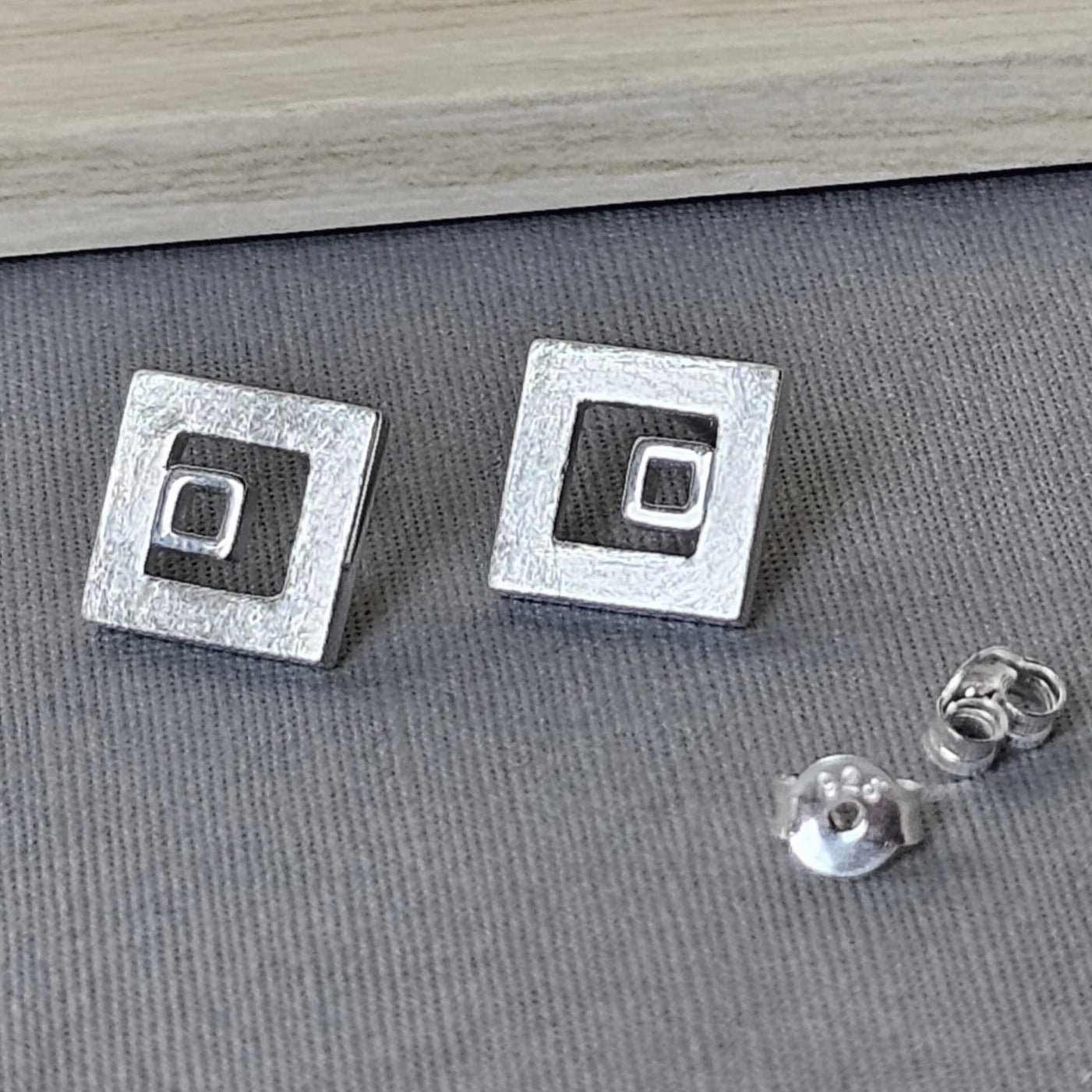 Ohrstecker stylische Quadrate