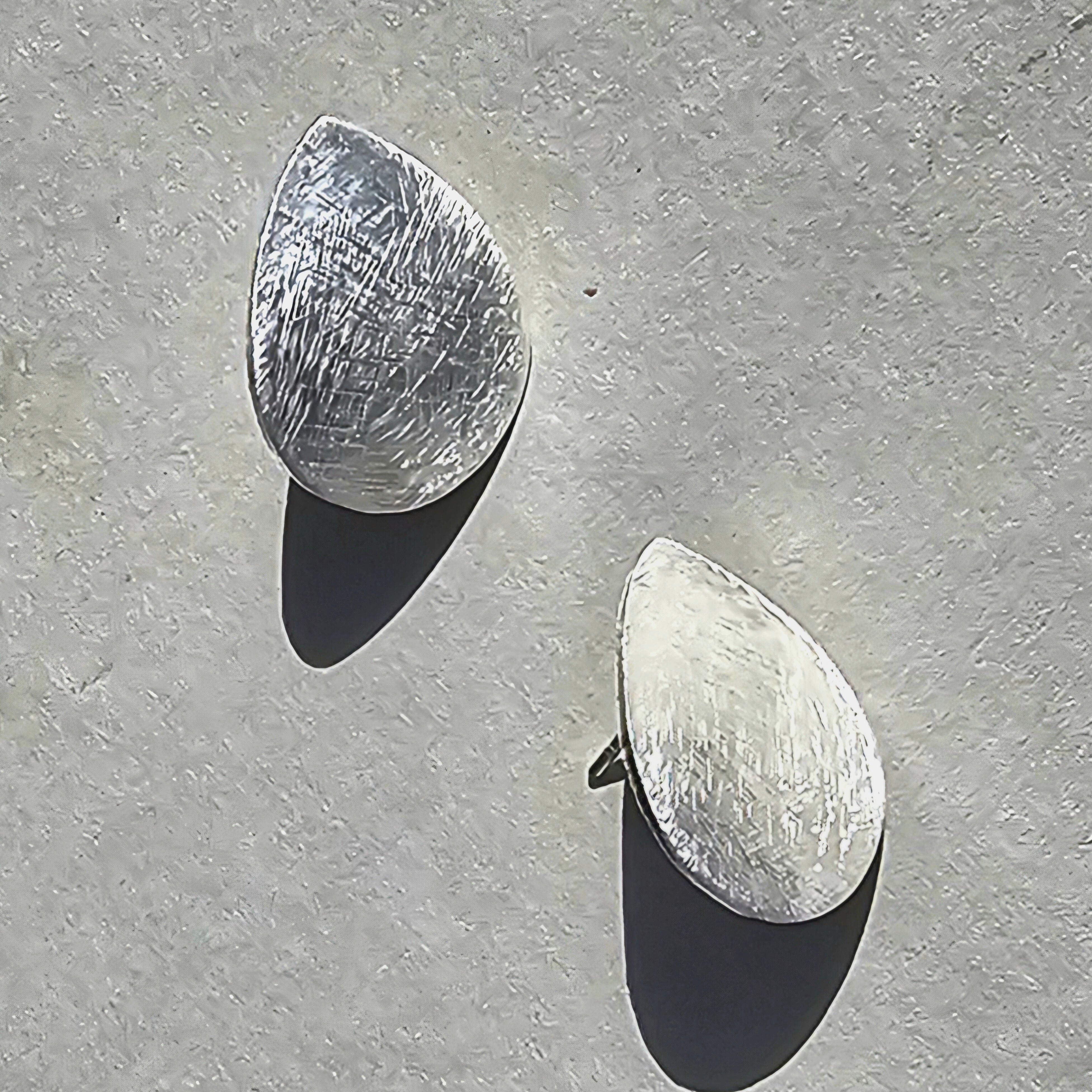 Ohrstecker in Tropfenform