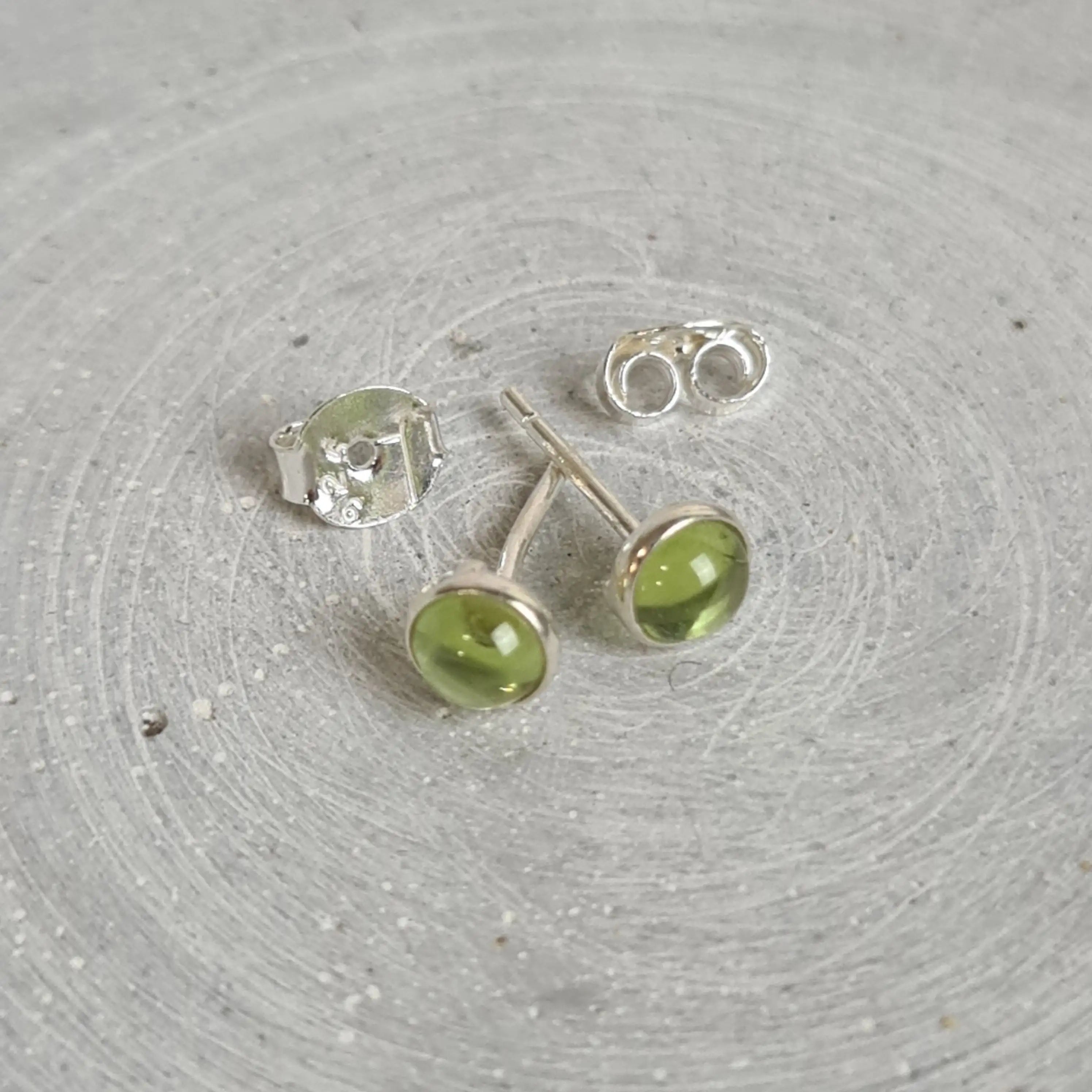 Peridot Ohrstecker