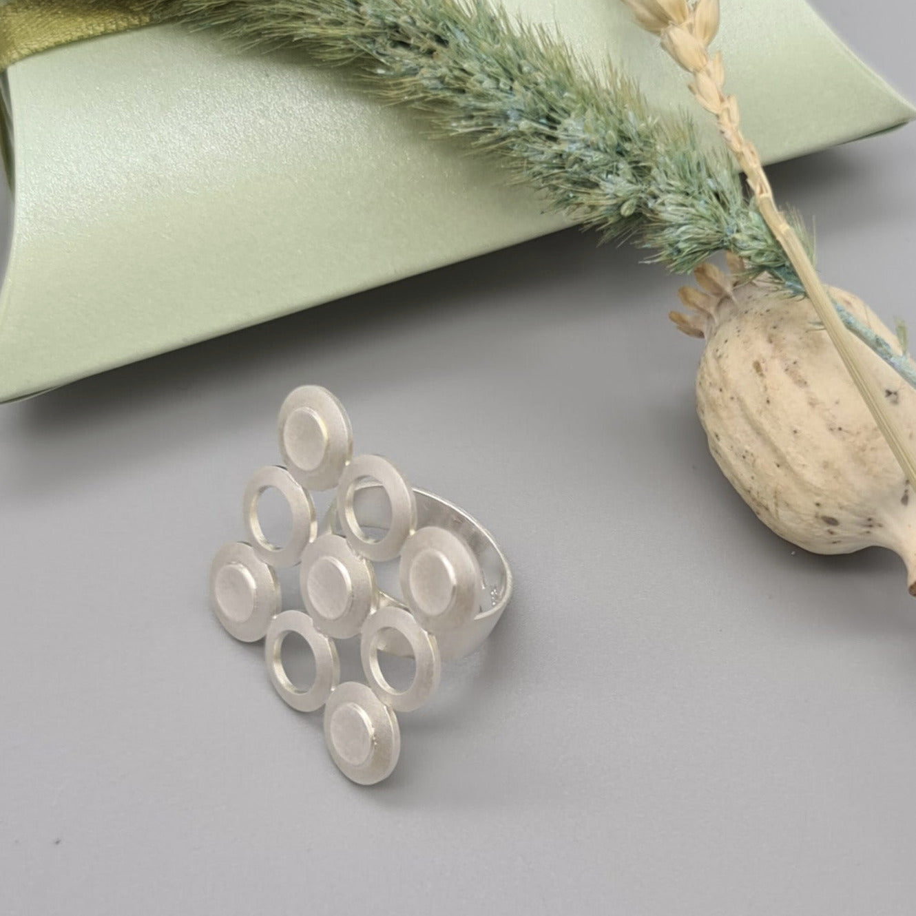 Ring Silber rund in eckig