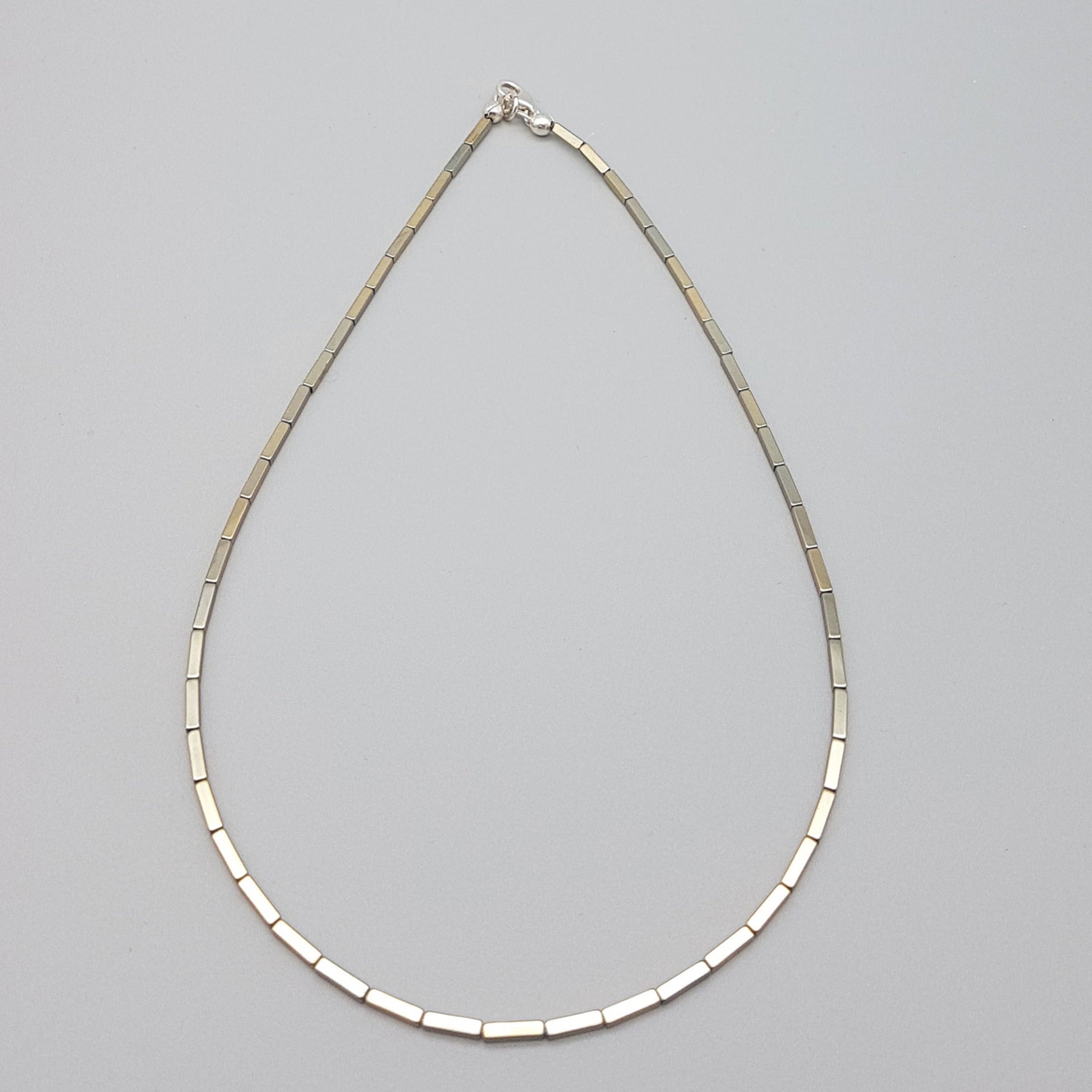 Edelsteinkette Hämatit goldfarben