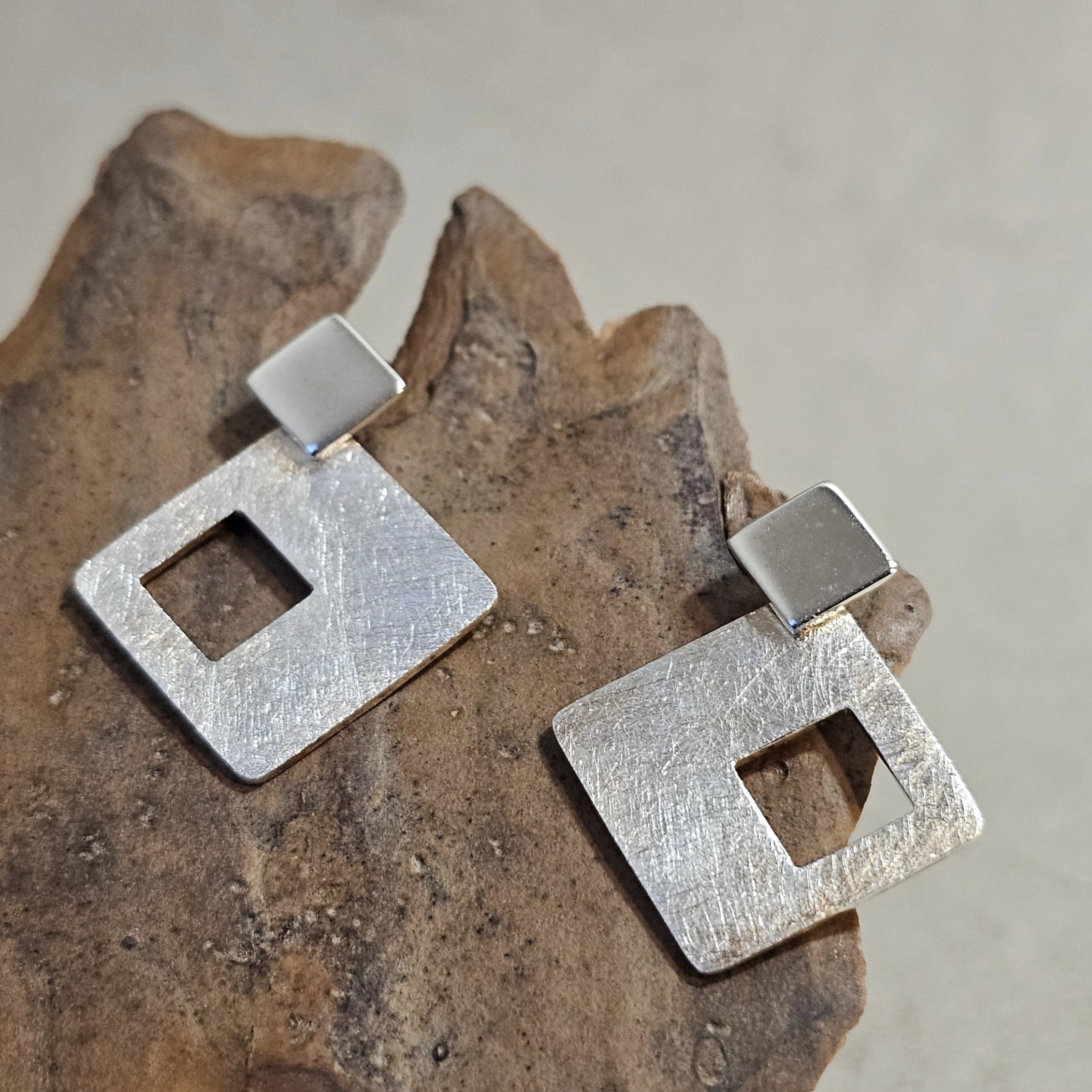 Ohrstecker Raute modern