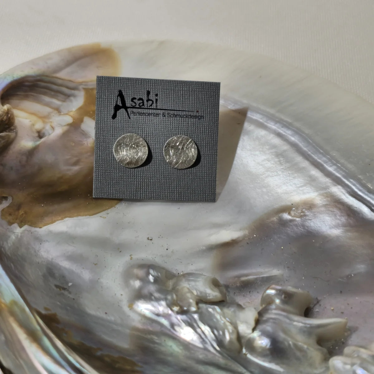 Ohrstecker rund, gewellt & mattiert – 925 Silber – 10 mm