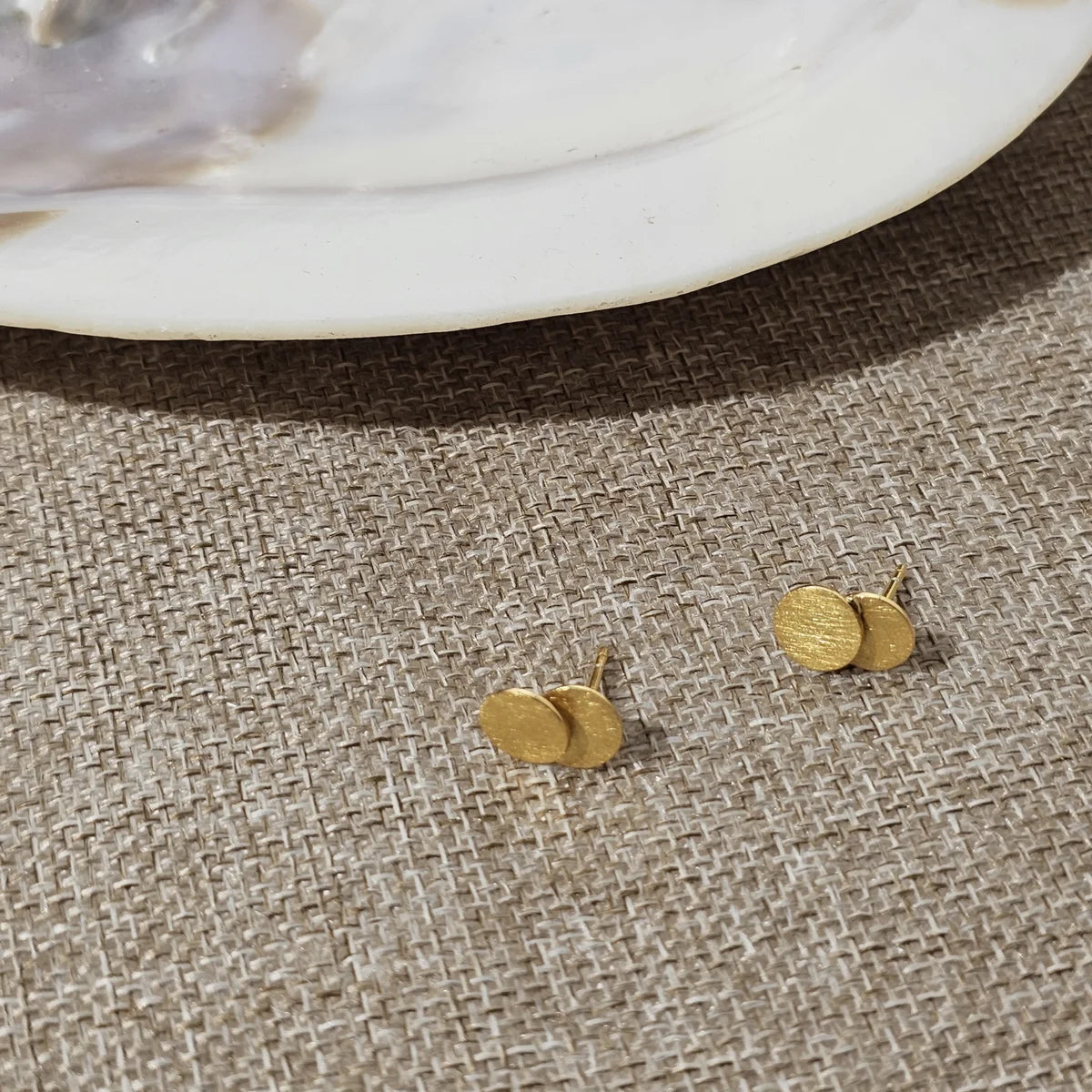 Ohrstecker Doppelkreis – 925 Silber goldplattiert – 12 mm