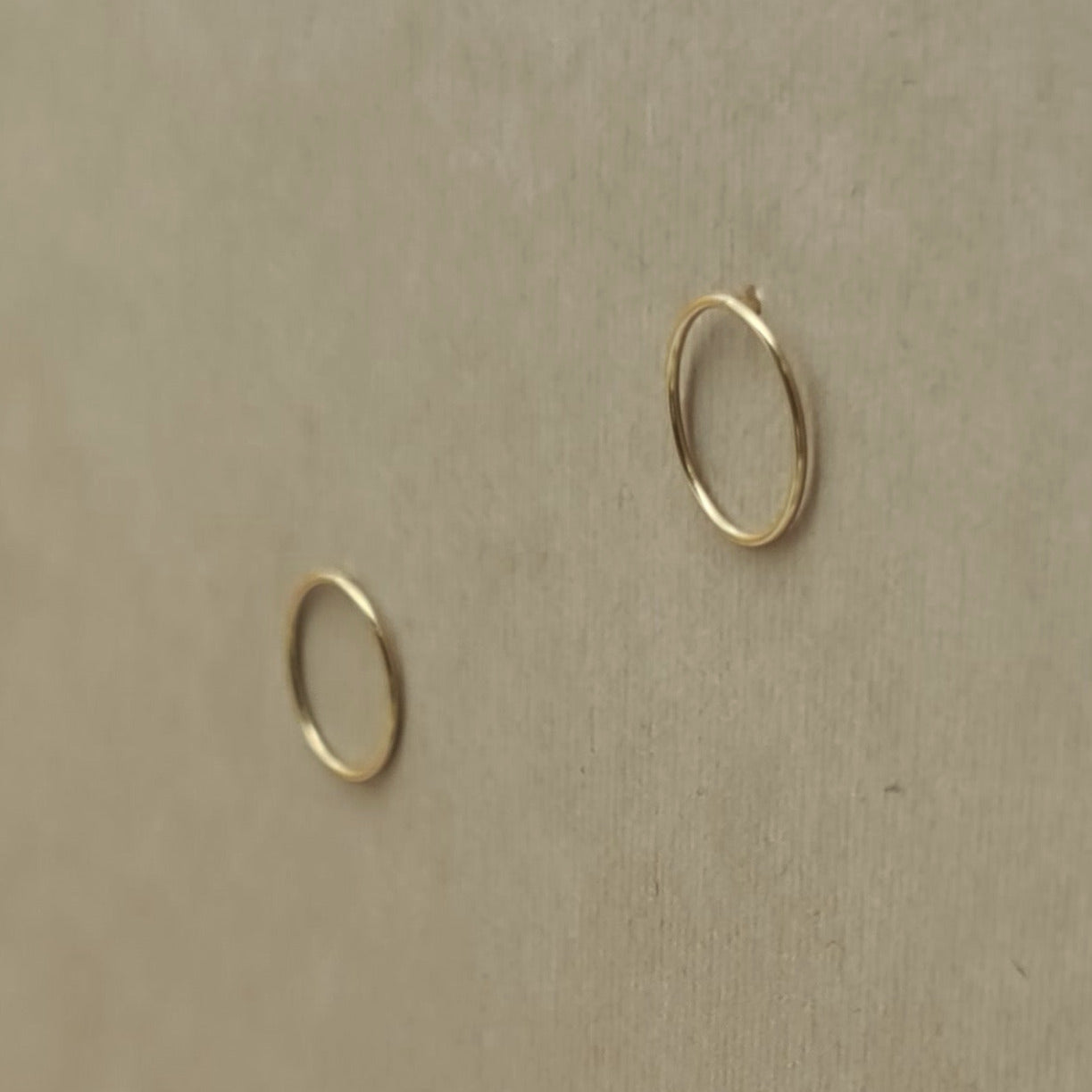 Minimalistischer Kreis-Ohrstecker